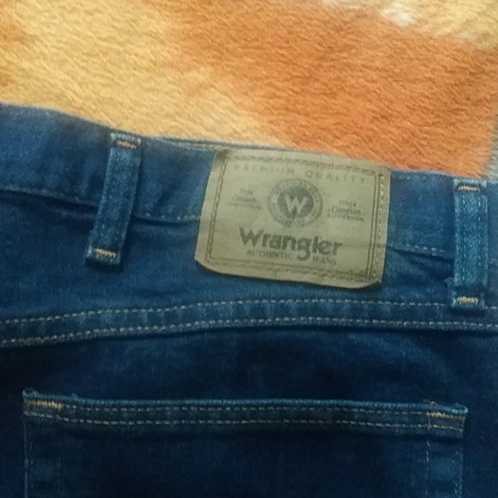 Jean - Picture 3 of 4